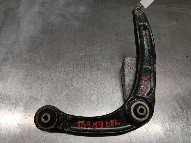 Recambio de brazo suspension inferior delantero izquierdo para citroën c4 berlina lx referencia OEM IAM 557451d17cj  