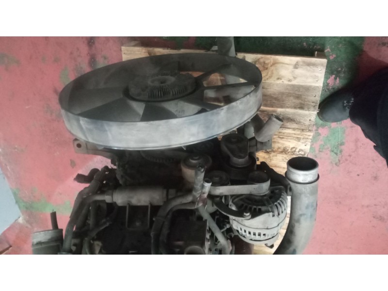 Recambio de motor completo para iveco eurocargo 05.03  5.9 diesel referencia OEM IAM F4AE0681A  