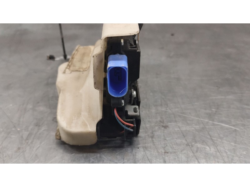 Recambio de cerradura puerta delantera derecha para volkswagen golf v (1k1) 1.9 tdi referencia OEM IAM   