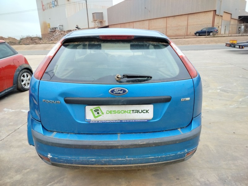 ford focus berlina (cap) del año 2004