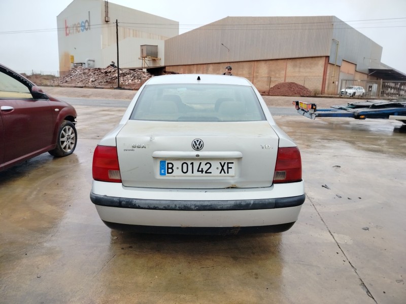 volkswagen passat berlina (3b2) del año 1998