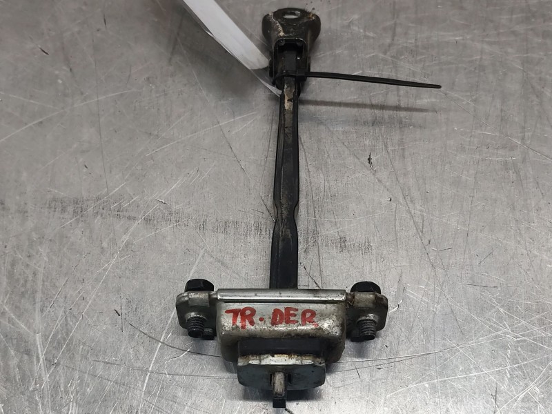 Recambio de retenedor puerta para hyundai i30 (gd) 1.6 crdi referencia OEM IAM   