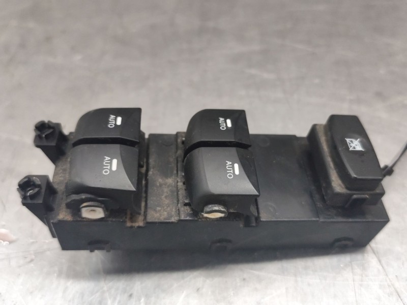 Recambio de mando elevalunas delantero izquierdo para hyundai i30 (gd) 1.6 crdi referencia OEM IAM 39Y4901310  