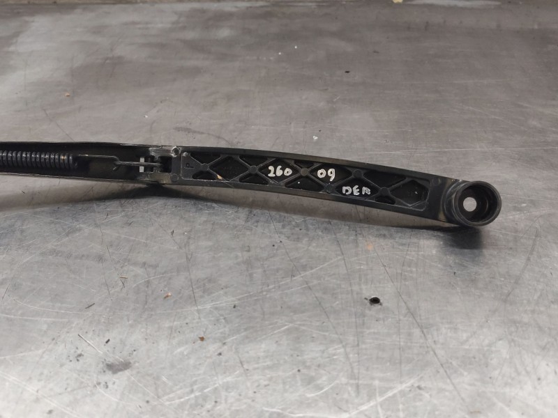 Recambio de brazo limpia delantero derecho para hyundai i30 (gd) 1.6 crdi referencia OEM IAM   