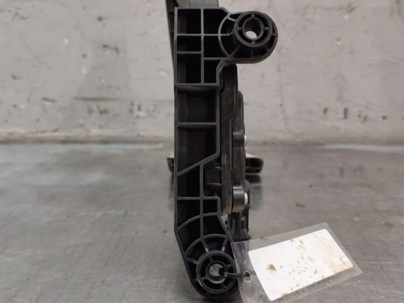 Recambio de pedal acelerador para hyundai i30 (gd) 1.6 crdi referencia OEM IAM 327003XXXX  