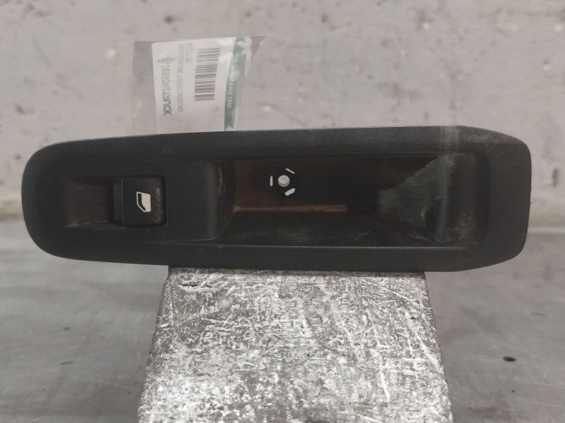 Recambio de mando elevalunas trasero derecho para peugeot 308 active referencia OEM IAM   