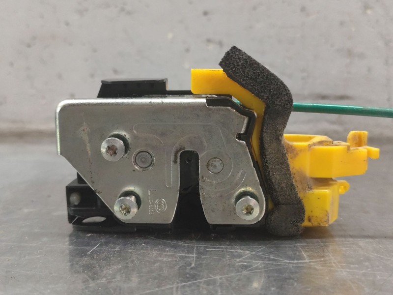 Recambio de cerradura puerta delantera izquierda para hyundai i30 (gd) 1.6 crdi referencia OEM IAM 81310A6100  