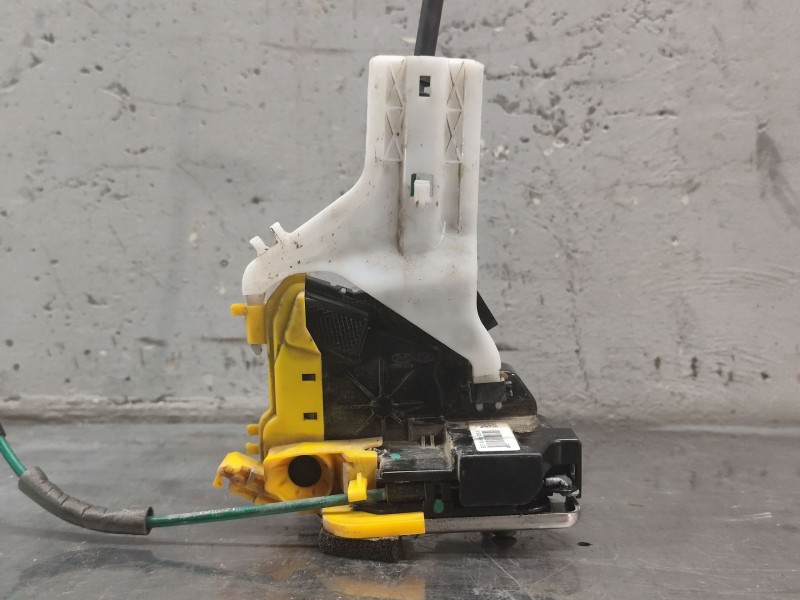 Recambio de cerradura puerta delantera derecha para hyundai i30 (gd) 1.6 crdi referencia OEM IAM 81320A6110  