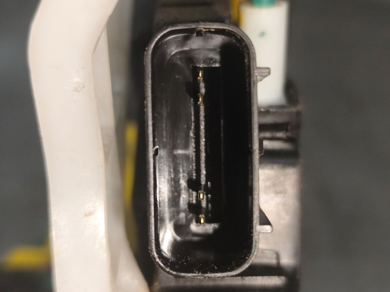 Recambio de cerradura puerta delantera derecha para hyundai i30 (gd) 1.6 crdi referencia OEM IAM 81320A6110  