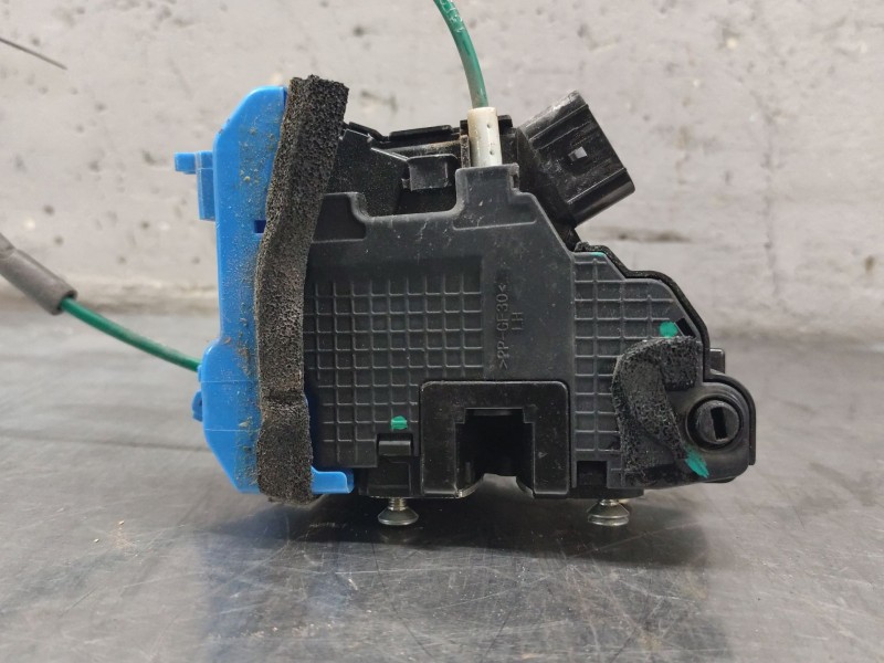 Recambio de cerradura puerta trasera izquierda para hyundai i30 (gd) 1.6 crdi referencia OEM IAM 81410A6100  