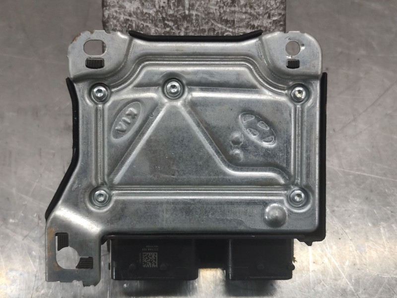Recambio de centralita airbag para hyundai i30 (gd) 1.6 crdi referencia OEM IAM 95910A6110  