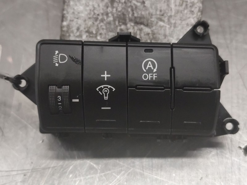 Recambio de boton regulacion de faros para hyundai i30 (gd) 1.6 crdi referencia OEM IAM 93310A6080RY  