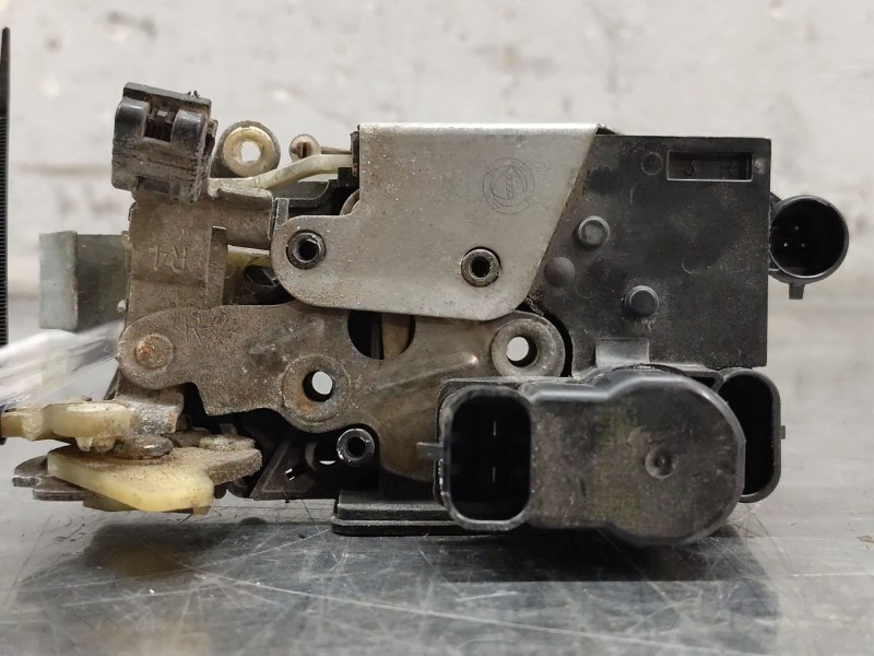 Recambio de cerradura puerta delantera derecha para fiat brava (182_) 1.4 12 v (182.ba) referencia OEM IAM   