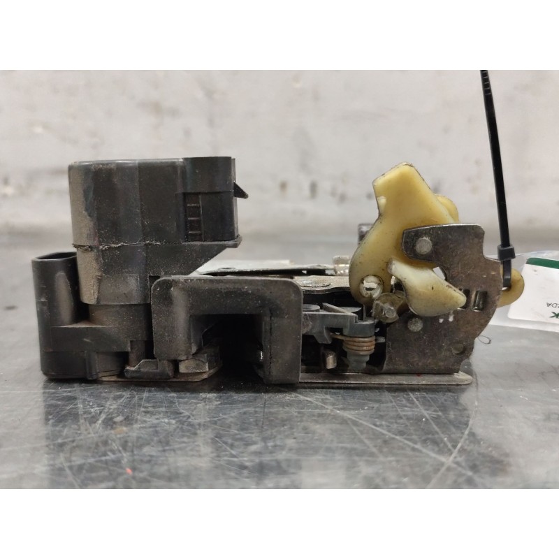 Recambio de cerradura puerta delantera izquierda para fiat brava (182_) 1.4 12 v (182.ba) referencia OEM IAM   