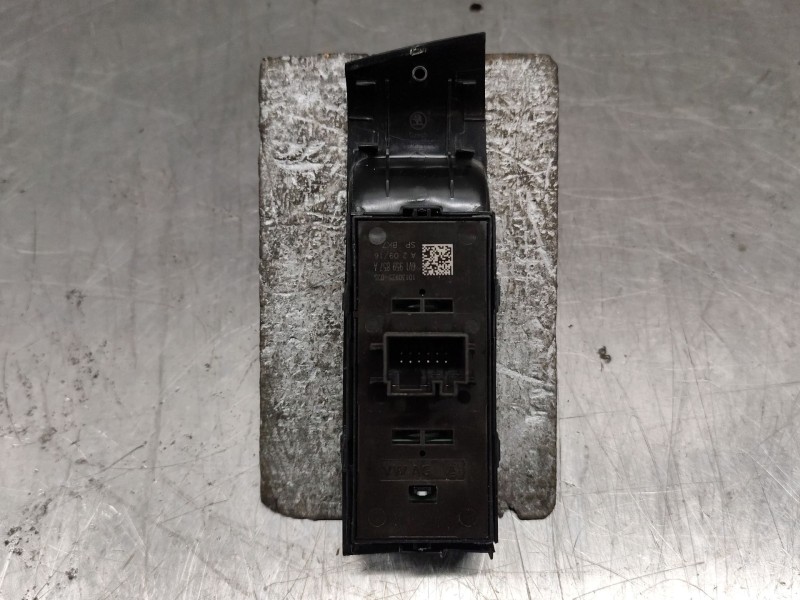 Recambio de mando elevalunas delantero izquierdo para skoda fabia iii (nj3) 1.4 tdi referencia OEM IAM   