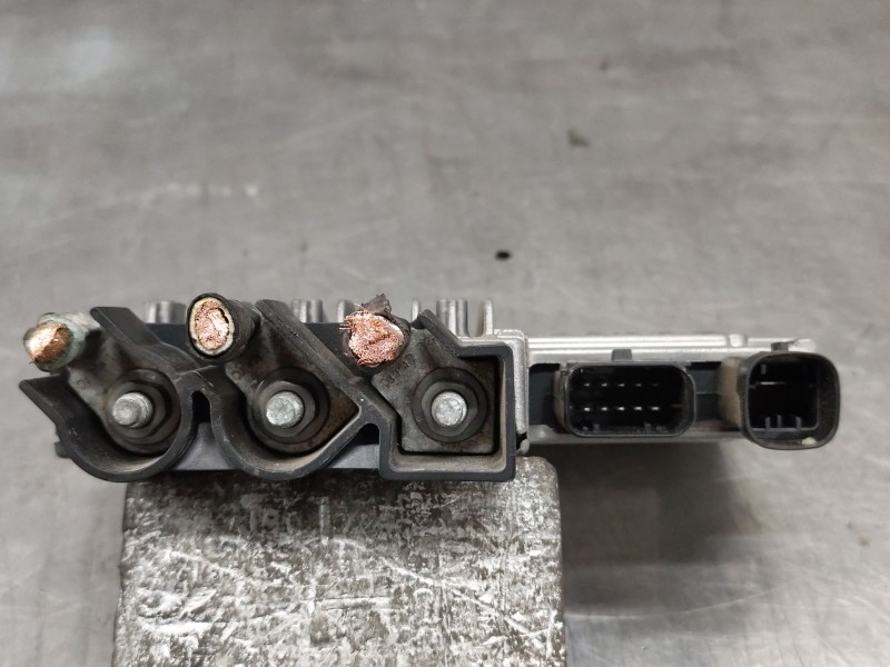 Recambio de centralita motor uce para peugeot 308 sw envy referencia OEM IAM 967834228000  