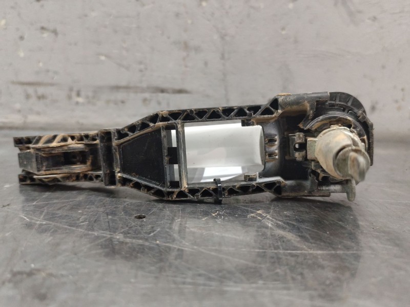 Recambio de maneta exterior delantera izquierda para seat leon (1p1) 1.6 tdi referencia OEM IAM   