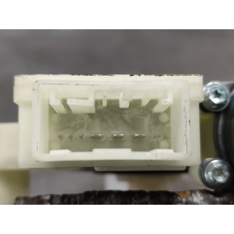 Recambio de motor elevalunas trasero izquierdo para skoda fabia iii (nj3) 1.4 tdi referencia OEM IAM 6V0959811A  