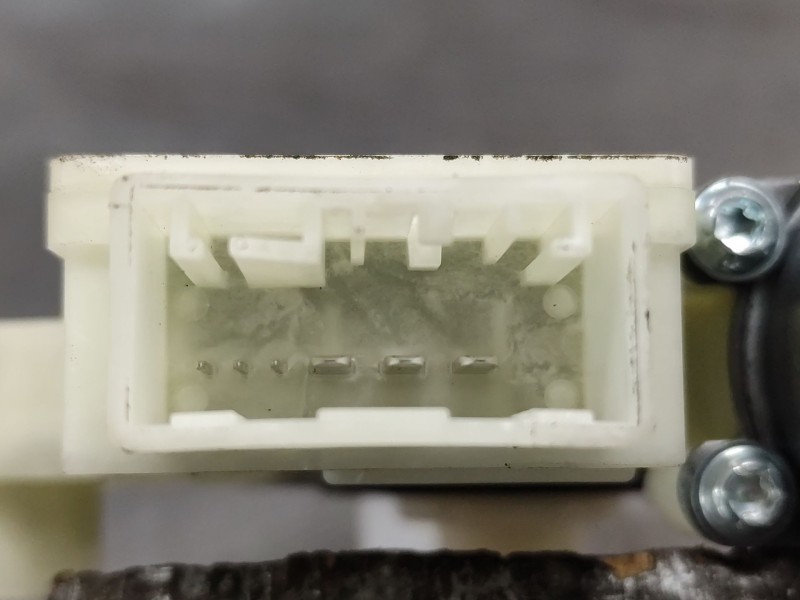 Recambio de motor elevalunas trasero izquierdo para skoda fabia iii (nj3) 1.4 tdi referencia OEM IAM 6V0959811A  