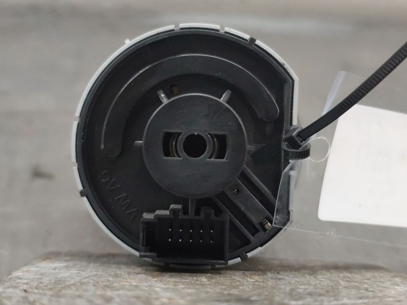 Recambio de mando luces para skoda fabia iii (nj3) 1.4 tdi referencia OEM IAM 5E094131D  