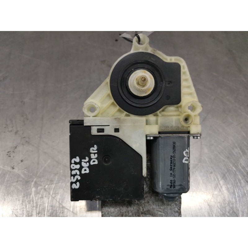 Recambio de motor elevalunas delantero derecho para volkswagen golf vi (5k1) 2.0 tdi referencia OEM IAM 5K0959792  