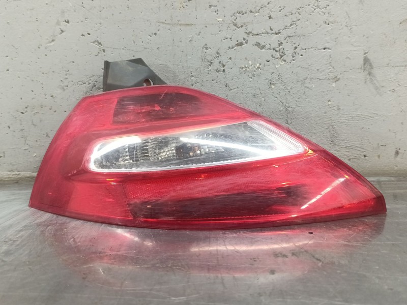 Recambio de piloto trasero izquierdo para renault megane ii (bm0/1_, cm0/1_) 1.9 dci referencia OEM IAM   