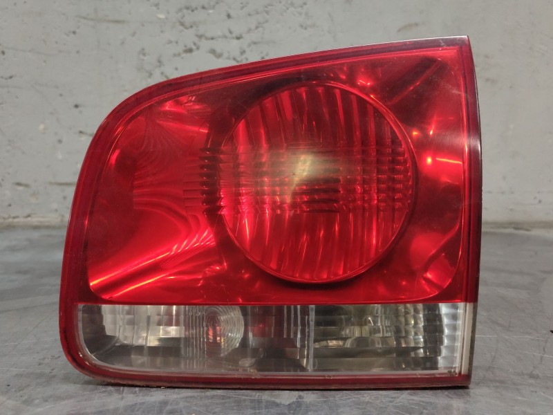 Recambio de piloto trasero derecho interior para volkswagen touareg (7l6) tdi v10 referencia OEM IAM   