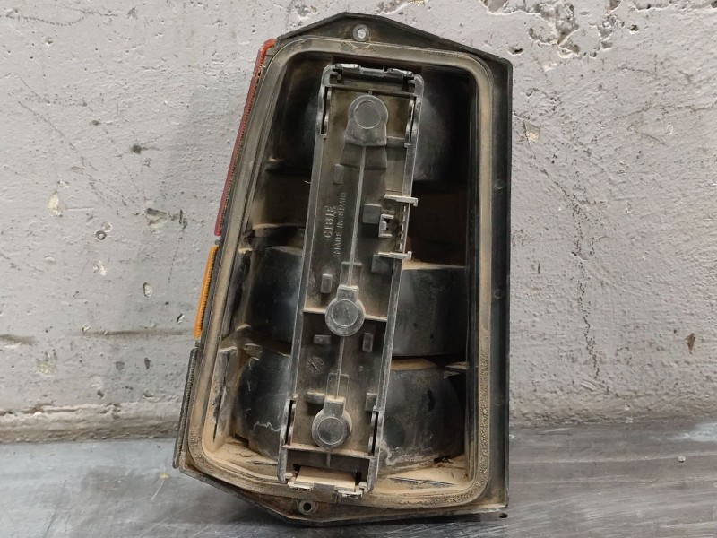 Recambio de piloto trasero derecho para seat marbella 0.9 cat referencia OEM IAM   