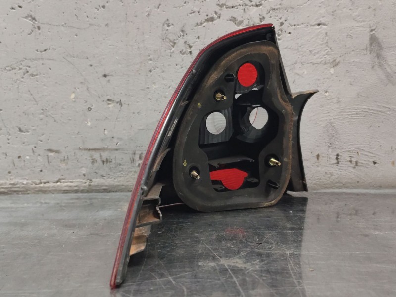 Recambio de piloto trasero derecho para renault megane ii classic berlina confort authentique referencia OEM IAM   