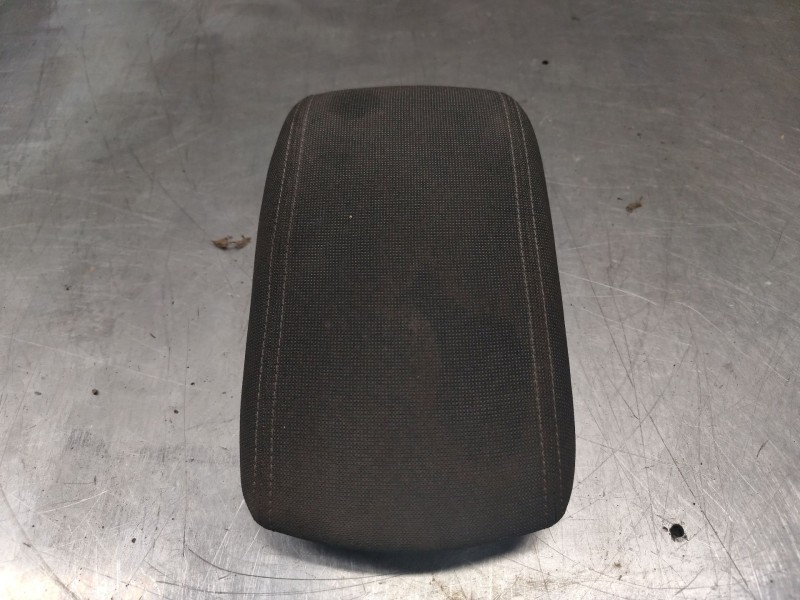 Recambio de apoyabrazos central para peugeot 308 active referencia OEM IAM   