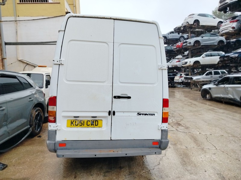 mercedes-benz sprinter 3-t furgoneta (b903) del año 2000