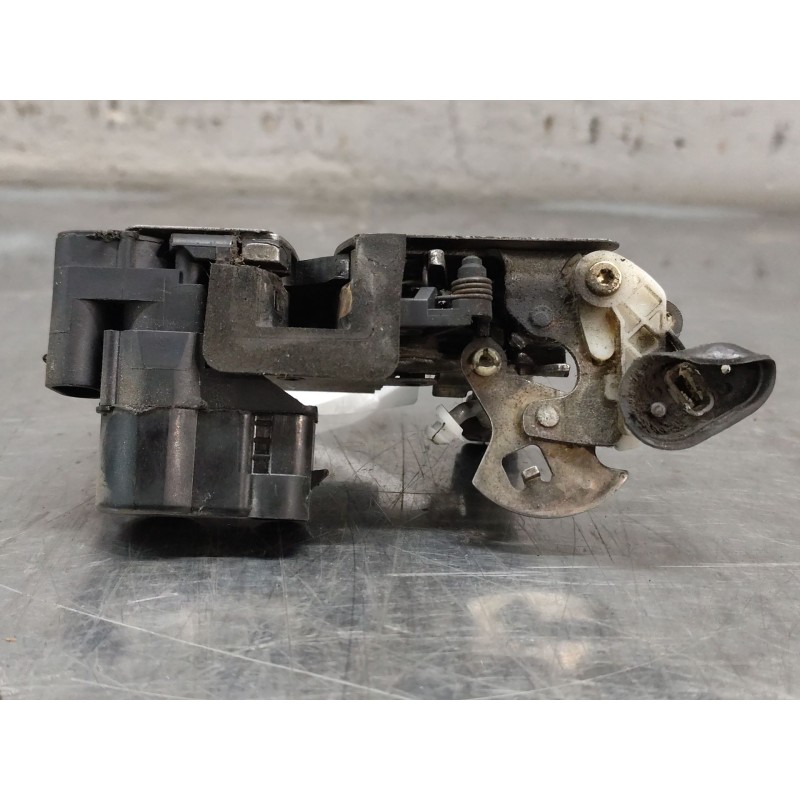 Recambio de cerradura puerta trasera derecha para fiat brava (182_) 1.4 12 v (182.ba) referencia OEM IAM   
