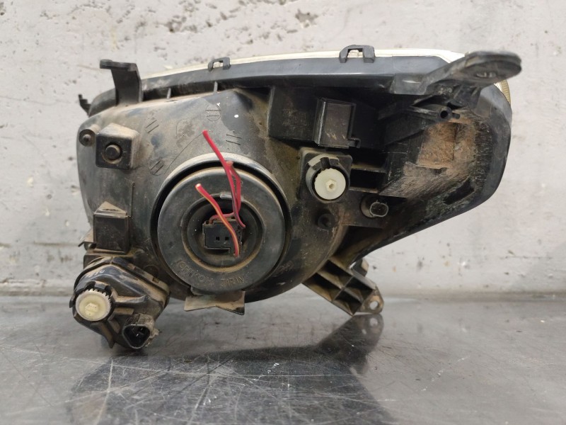 Recambio de faro derecho para toyota rav 4 ii (_a2_) 2.0 4wd (aca21, aca20) referencia OEM IAM   