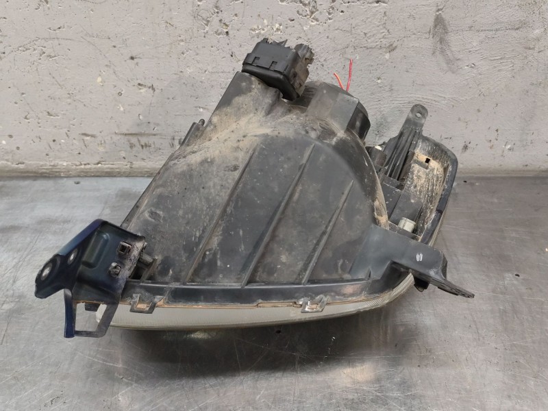 Recambio de faro derecho para toyota rav 4 ii (_a2_) 2.0 4wd (aca21, aca20) referencia OEM IAM   