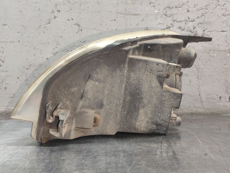Recambio de faro derecho para citroën berlingo 1.9 d x plus familiar referencia OEM IAM   