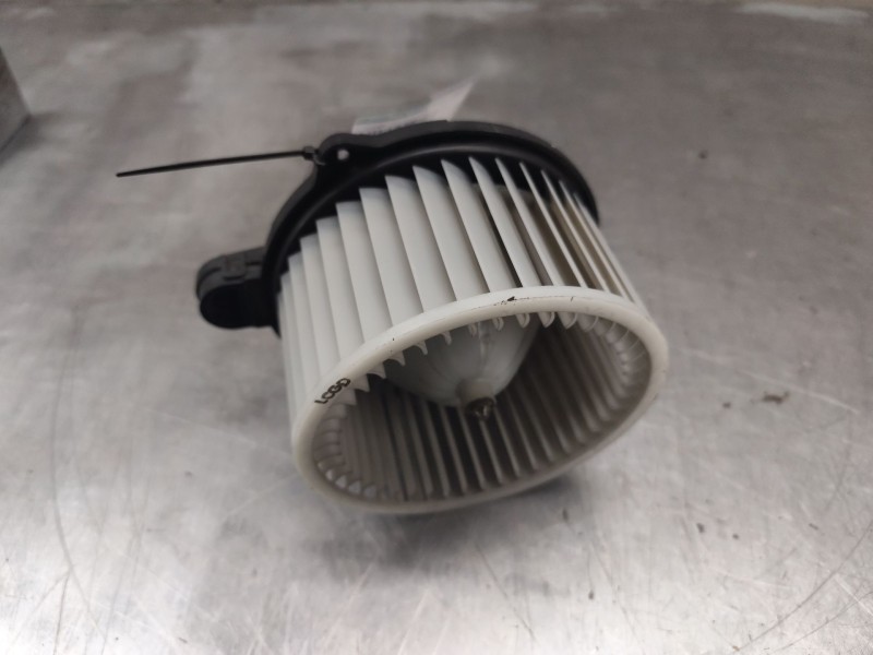 Recambio de motor calefaccion para hyundai i30 (gd) 1.6 crdi referencia OEM IAM 00S3B2474  