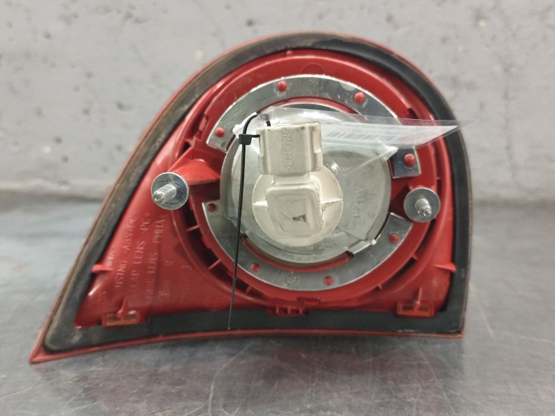 Recambio de piloto trasero derecho interior para volkswagen golf v berlina (1k1) conceptline (e) referencia OEM IAM 1K6945094G  