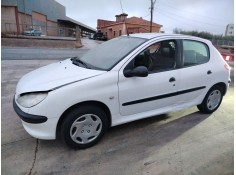 peugeot 206 berlina del año 2001 2