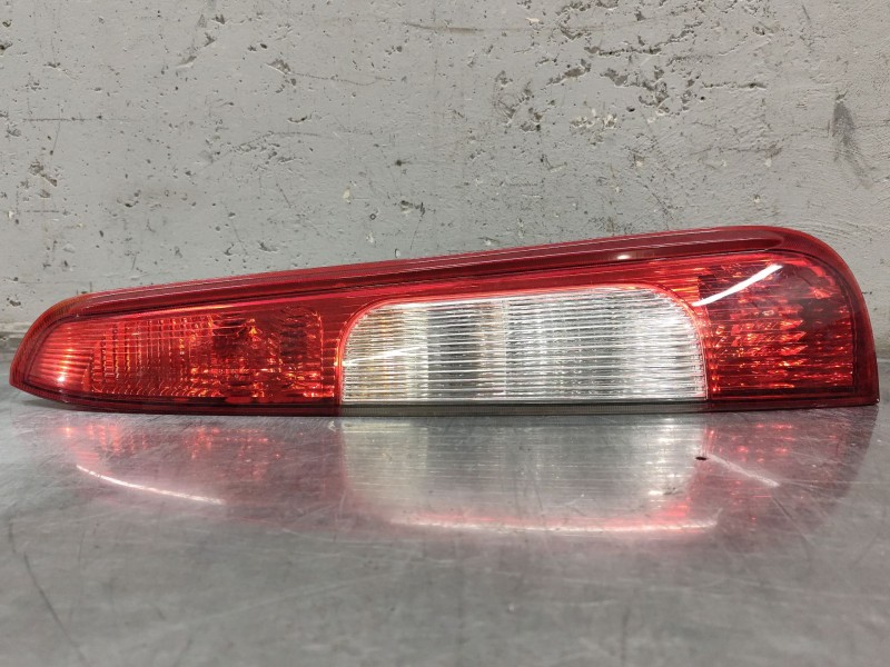 Recambio de piloto trasero derecho para ford focus c-max (cap) ambiente (d) referencia OEM IAM   