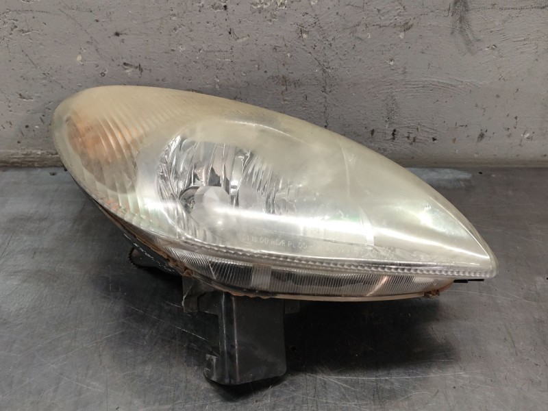 Recambio de faro derecho para citroën xsara picasso (n68) 2.0 hdi referencia OEM IAM   