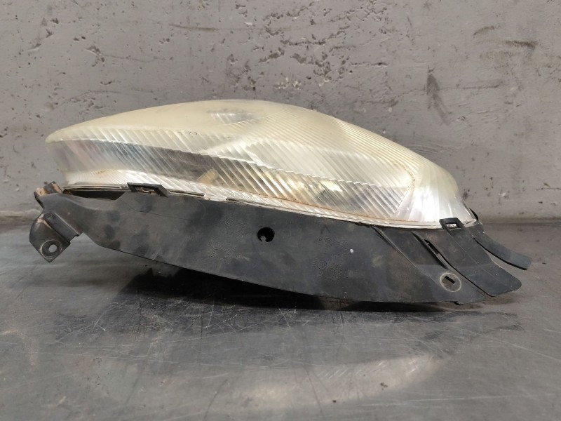 Recambio de faro derecho para citroën xsara picasso (n68) 2.0 hdi referencia OEM IAM   