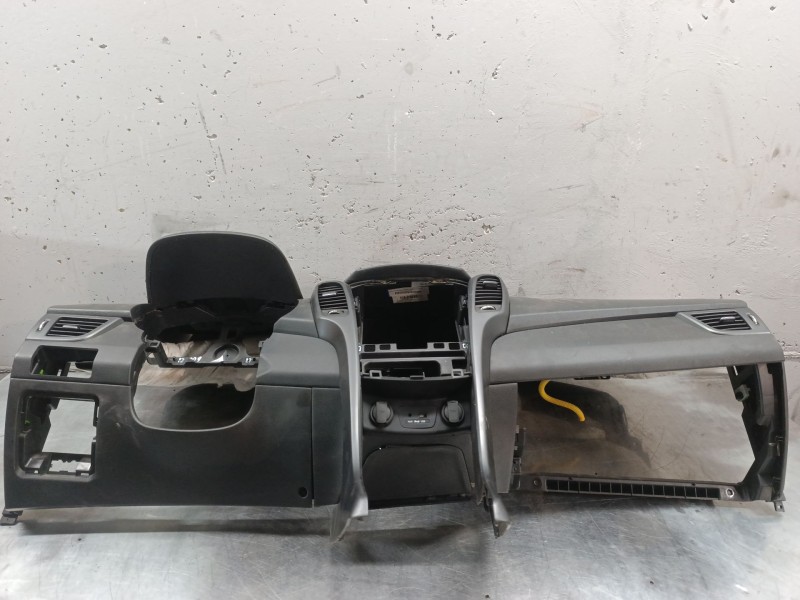 Recambio de salpicadero para hyundai i30 (gd) 1.6 crdi referencia OEM IAM   