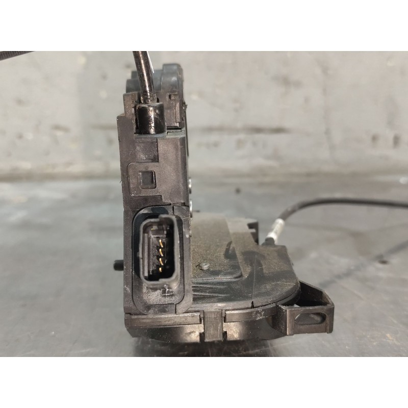 Recambio de cerradura puerta trasera izquierda para renault clio iv (bh_) 0.9 tce 90 referencia OEM IAM 825015591R  