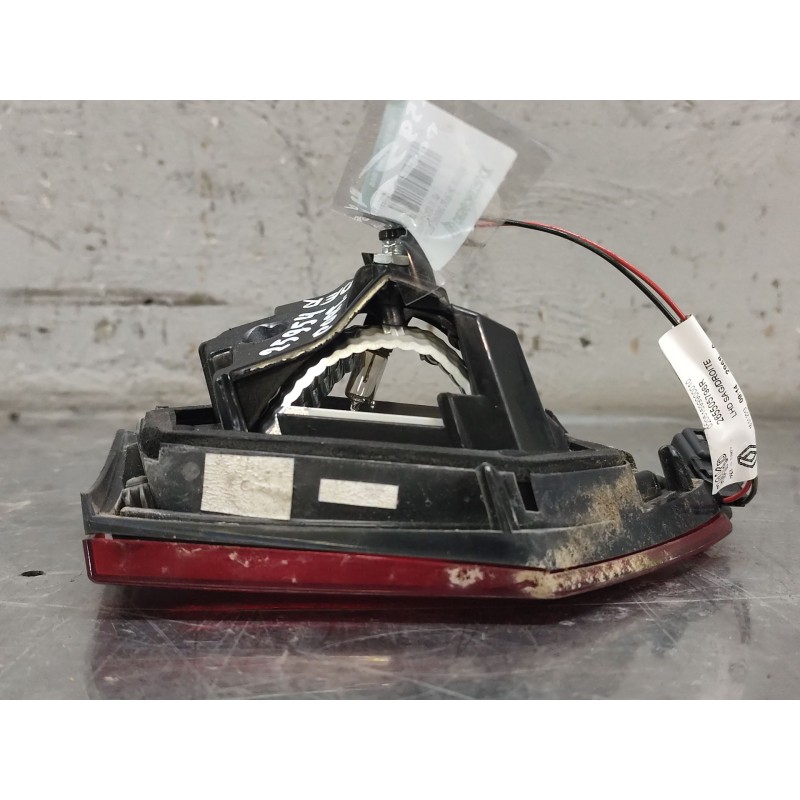 Recambio de piloto trasero derecho interior para renault clio iv (bh_) 0.9 tce 90 referencia OEM IAM   