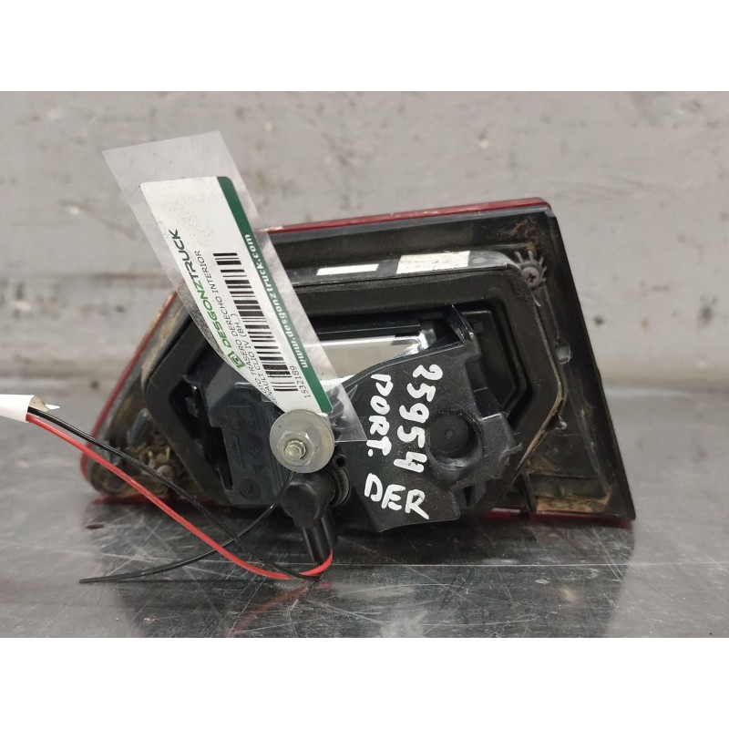 Recambio de piloto trasero derecho interior para renault clio iv (bh_) 0.9 tce 90 referencia OEM IAM   