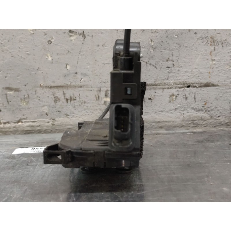 Recambio de cerradura puerta delantera derecha para renault clio iv (bh_) 0.9 tce 90 referencia OEM IAM 805004945R  