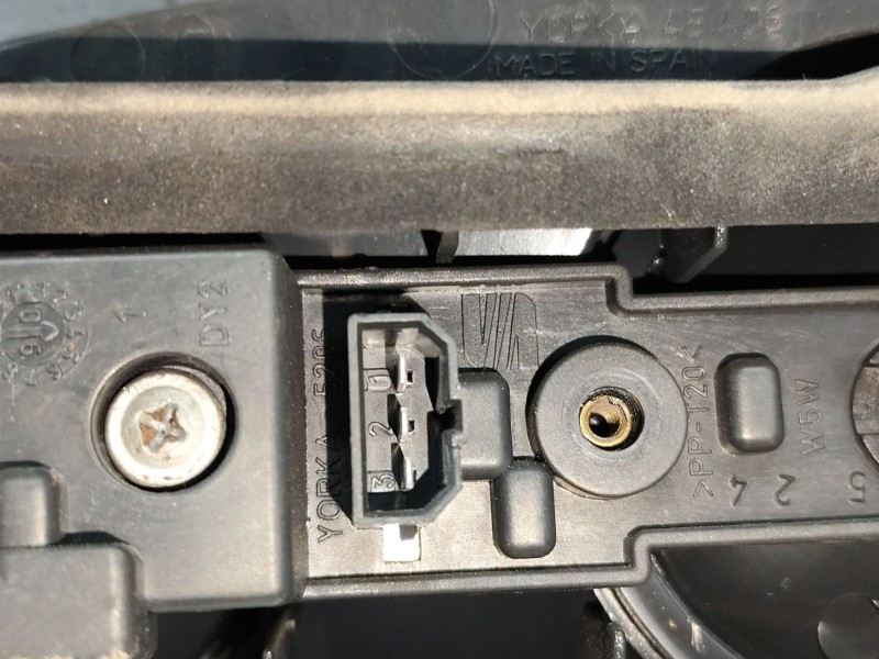 Recambio de piloto trasero izquierdo interior para seat ibiza iii (6l1) 1.9 tdi referencia OEM IAM   