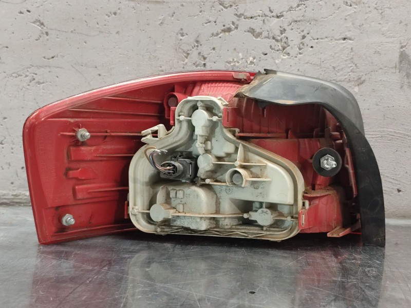 Recambio de piloto trasero derecho para audi a3 (8p) 1.9 tdi ambiente referencia OEM IAM   