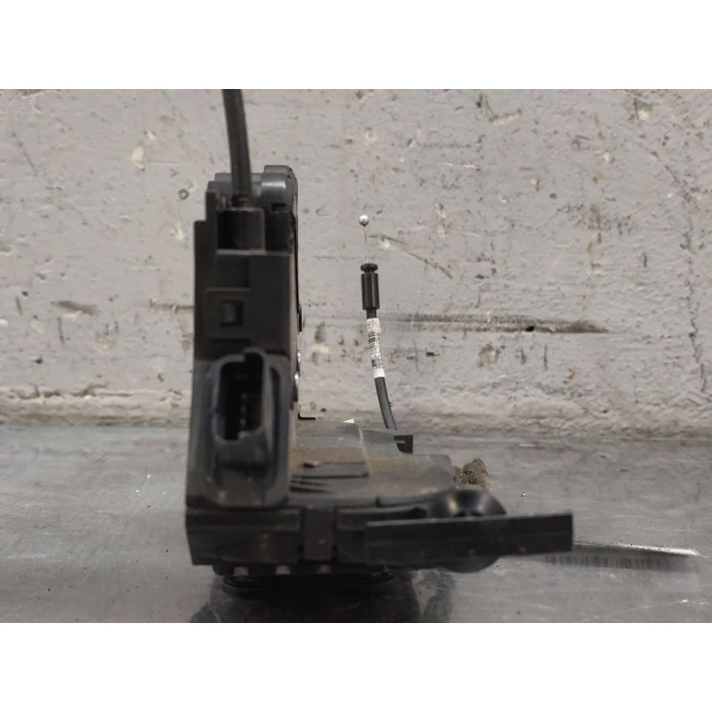 Recambio de cerradura puerta delantera izquierda para renault clio iv (bh_) 0.9 tce 90 referencia OEM IAM 805011929R  