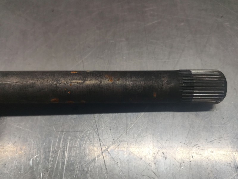 Recambio de transmision trasera izquierda para nissan cabstar 01.04  3.0 diesel referencia OEM IAM   